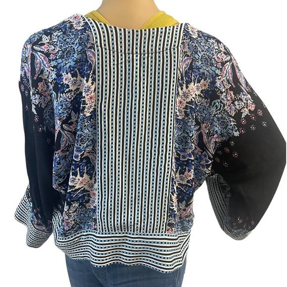 Free People size (XS) Boho low V neck crop top. - Picture 2 of 6